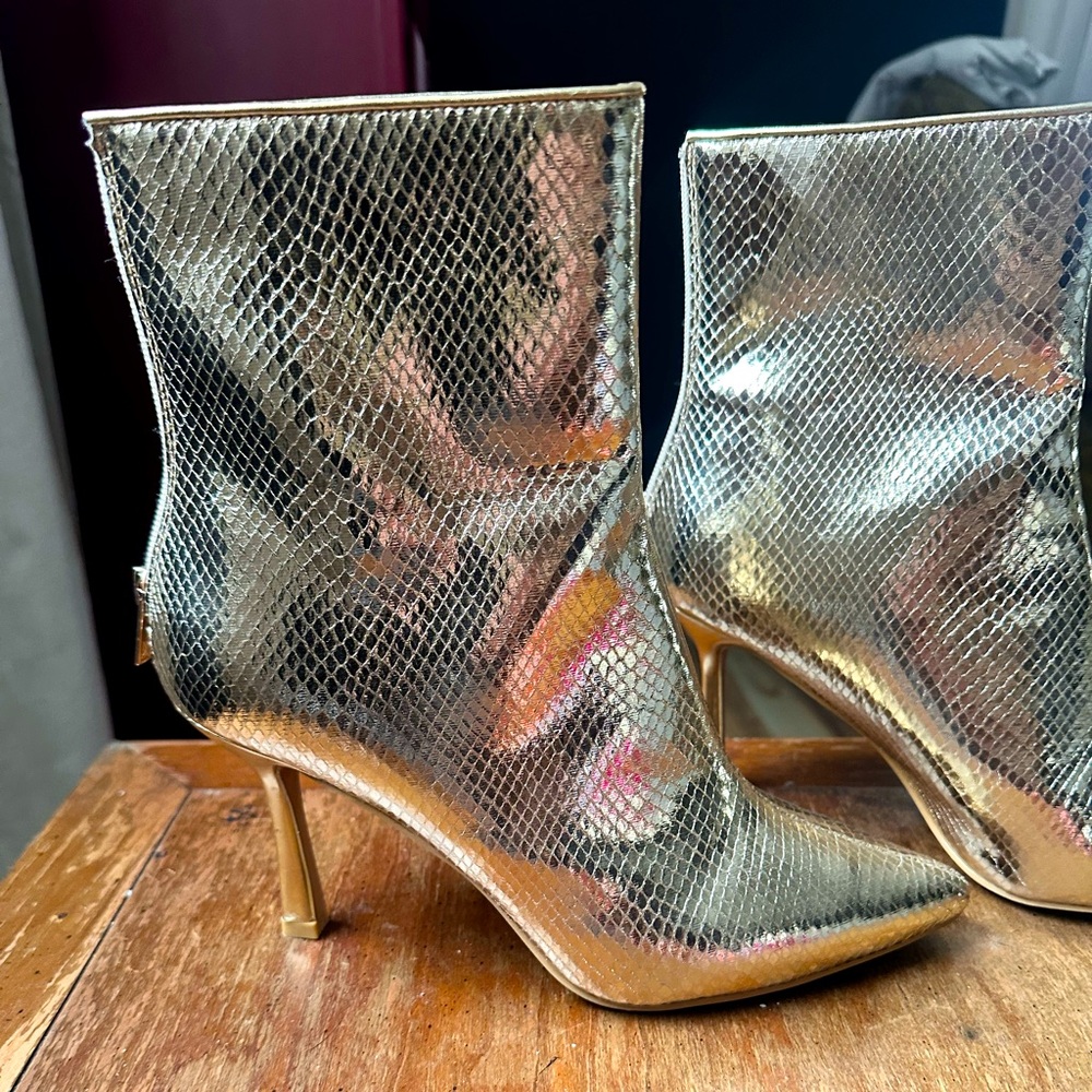 Size 10 Gold NY&C ankle boots.